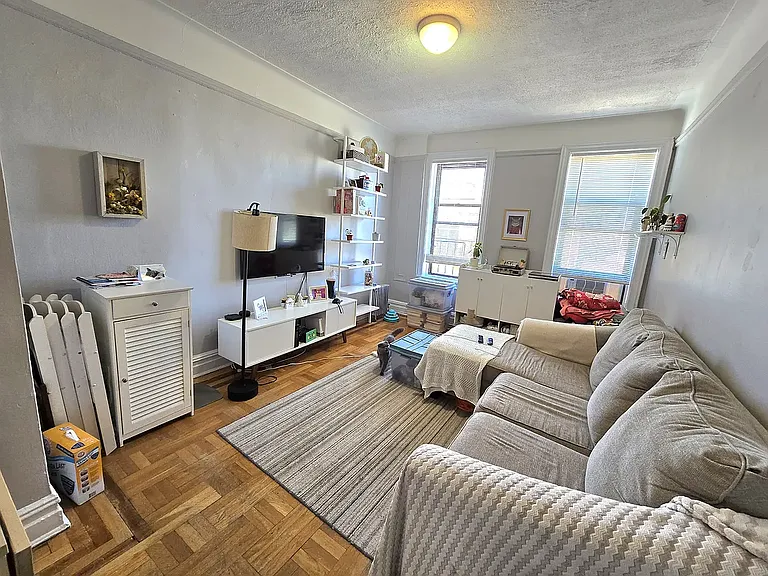 1514 W 8th St #D11 — Photo 1