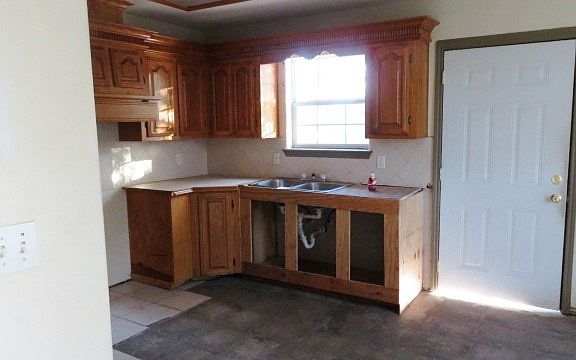 4th image of 5644 Gardenia St
