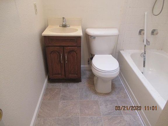 3rd image of 9183 Overton Ave