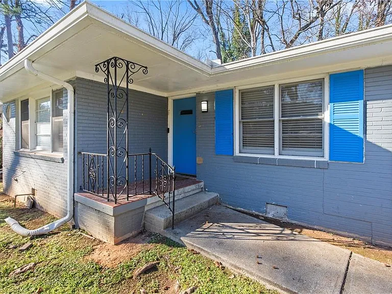 1415 Pollard Dr SW — Photo 2