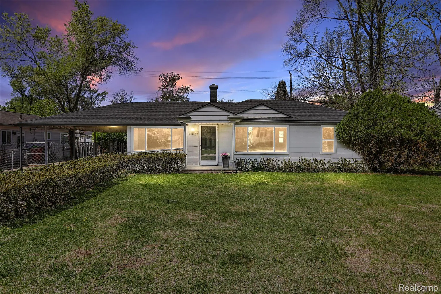 22029 Seminole St photo 1