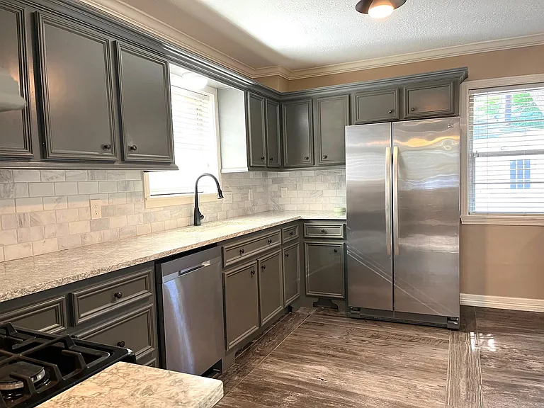 3750 Drummond St — Photo 8