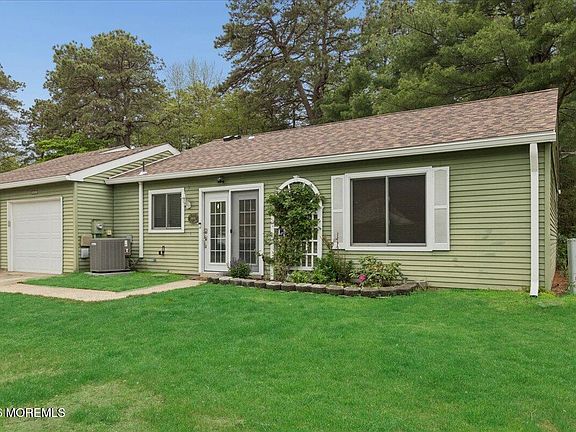 3rd image of 690A Friar Court