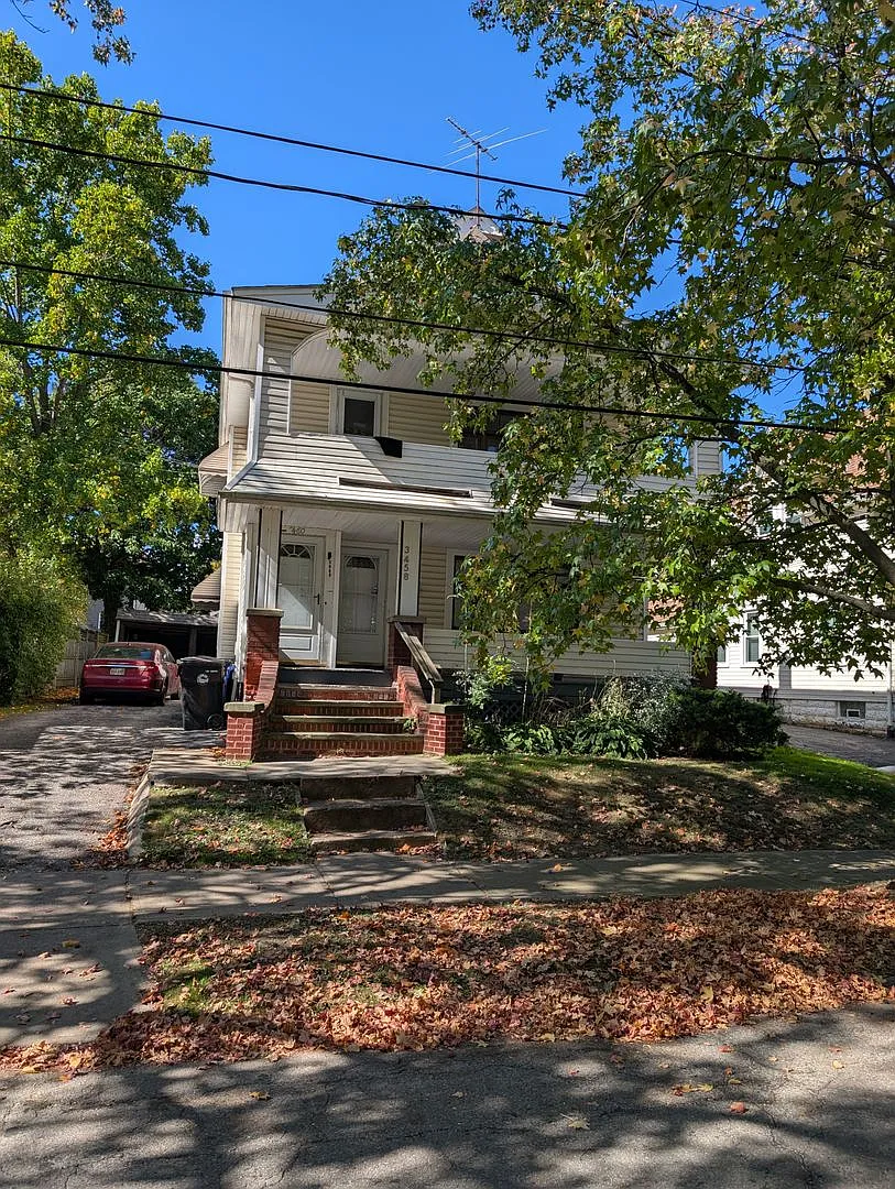 3458 W 136th St photo 1