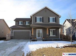 11159 Prospect St, Papillion, NE 68046