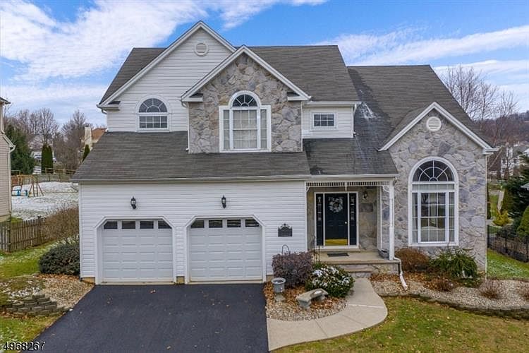 1st image of 43 Kyle Dr
