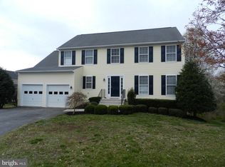 171 Basalt Dr, Fredericksburg, VA 22406