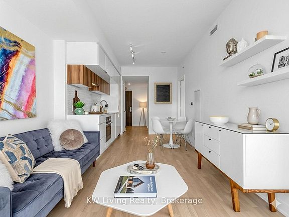 2nd image of 185 Roehampton Ave Unit 2312