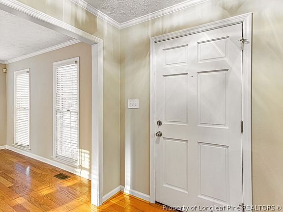 3rd image of 7787 Trappers Rd