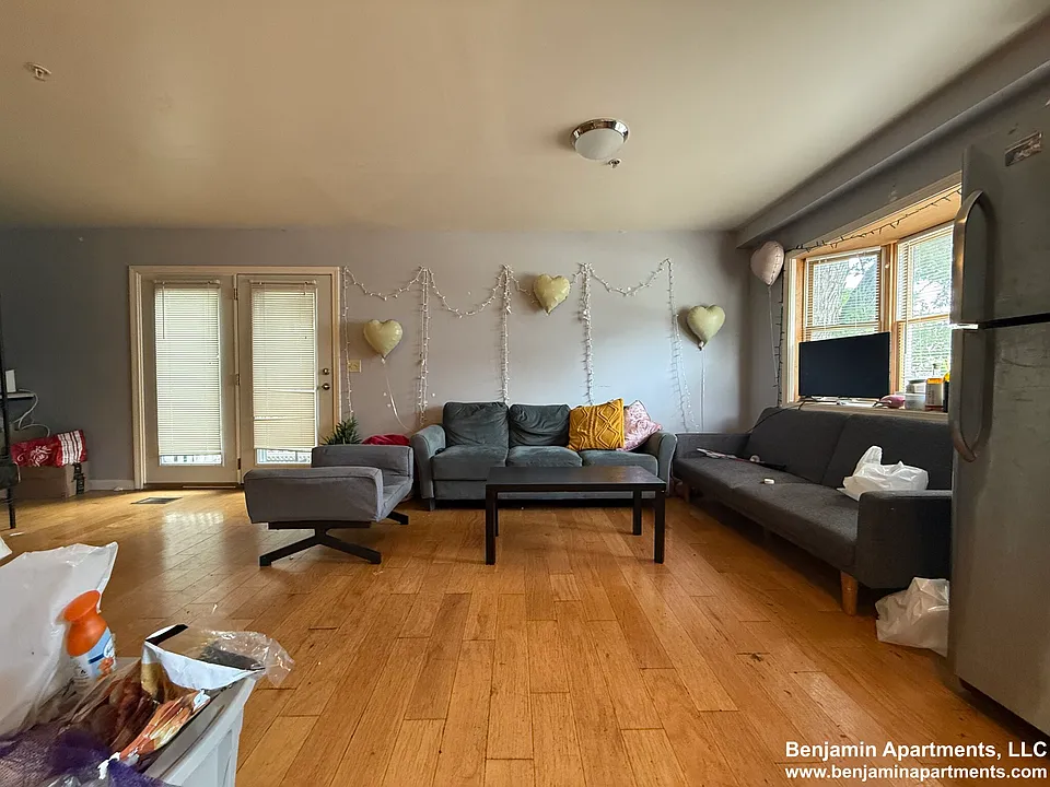 36 Raymond St #3B