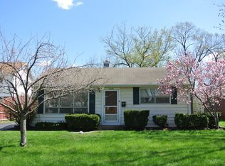 2400 Robin Ln, Rolling Meadows, IL 60008