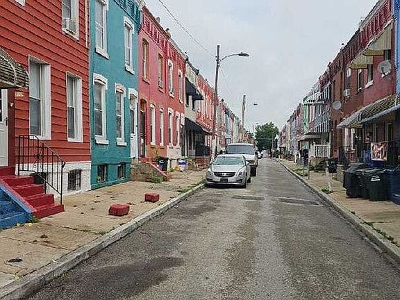 5th image of 2214 N Cleveland St