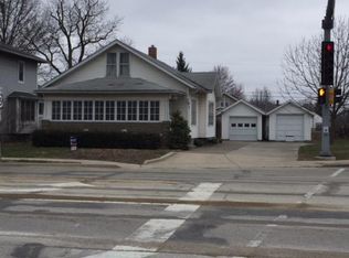 702 N 3rd St, Effingham, IL 62401