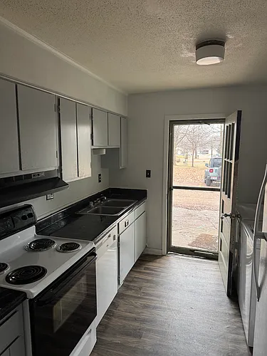 144 Cleveland St #2 Photo 1