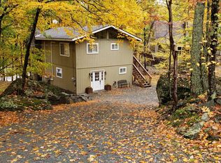 131 Corral Ln, Lords Valley, PA 18428