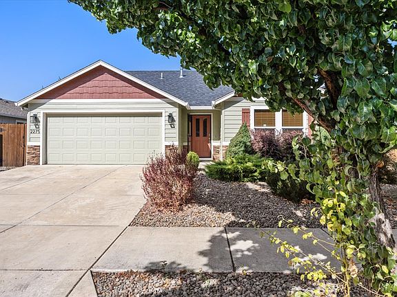 2nd image of 2275 Kingswood Dr