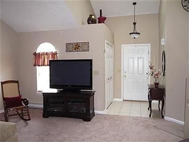 4th image of 297 Westberry Cir