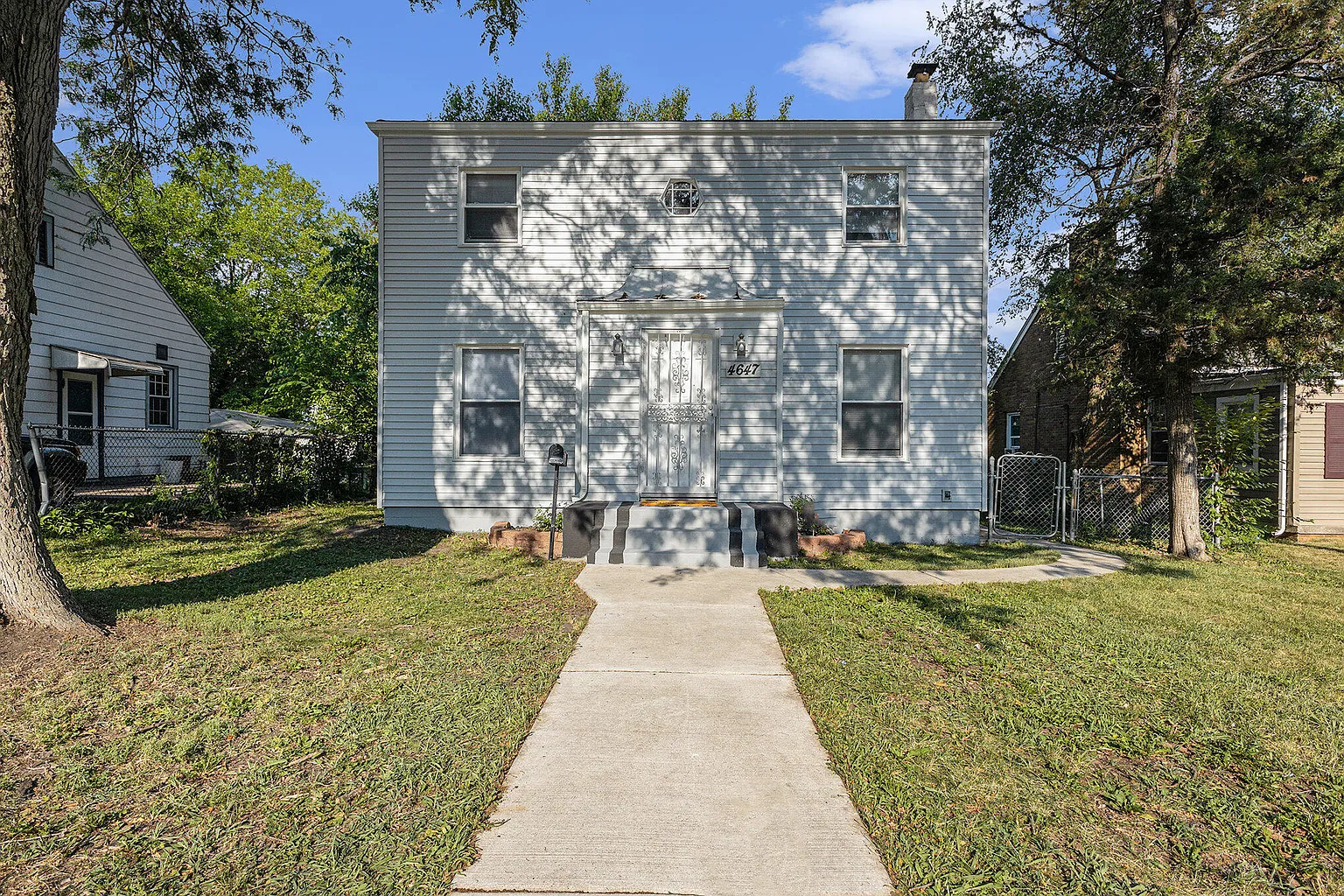 4647 Harrison St photo 1