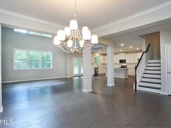 5th image of 123 Pebble Pond Dr