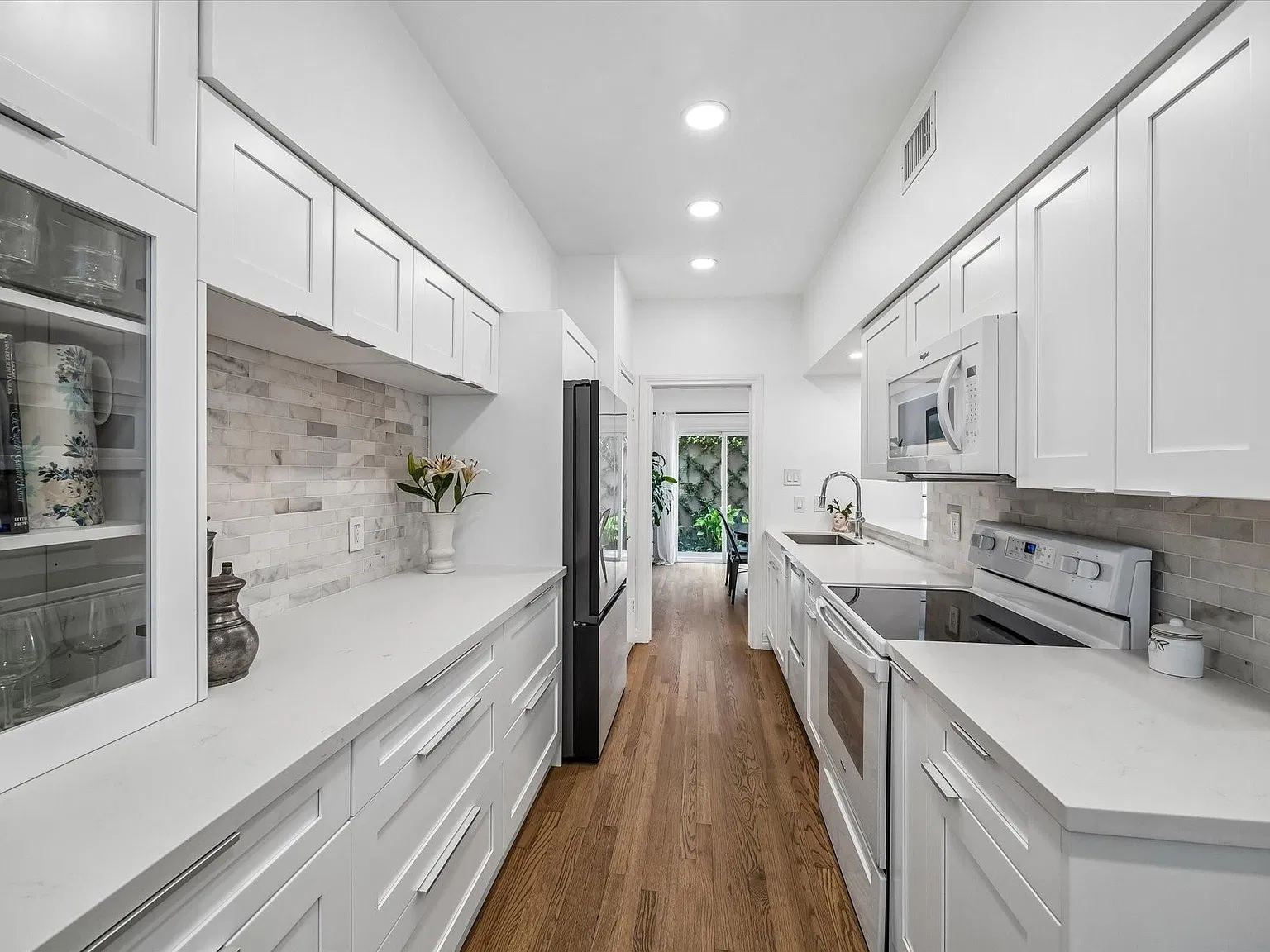 2 bed, 2.5 bath, 1500 sqft, $2,900 — Photo 1