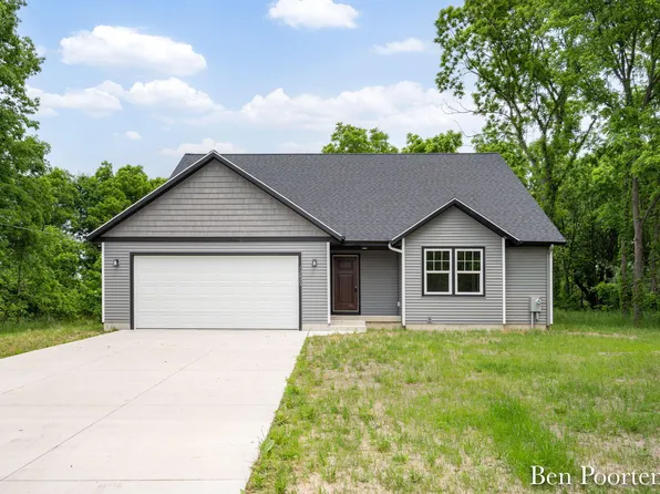 12823 Links Lane Ln NE, Gowen, MI 49326