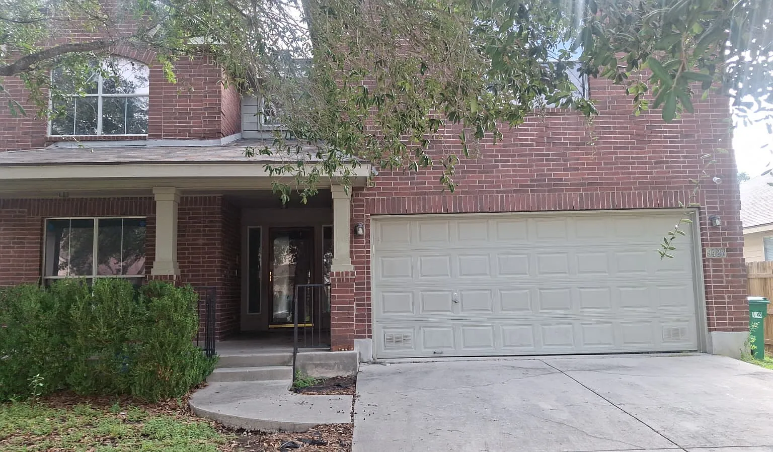 5 bed, 3331 sqft, $2,400 — Photo 2