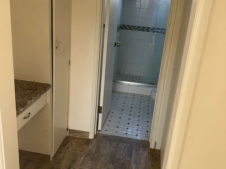 4150 Cleveland Ave #18 — Photo 5