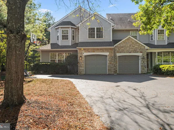 182 Filly Dr, North Wales, PA 19454