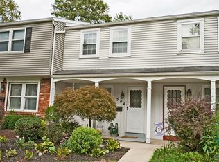 504 Hickory Cir, Canonsburg, PA 15317