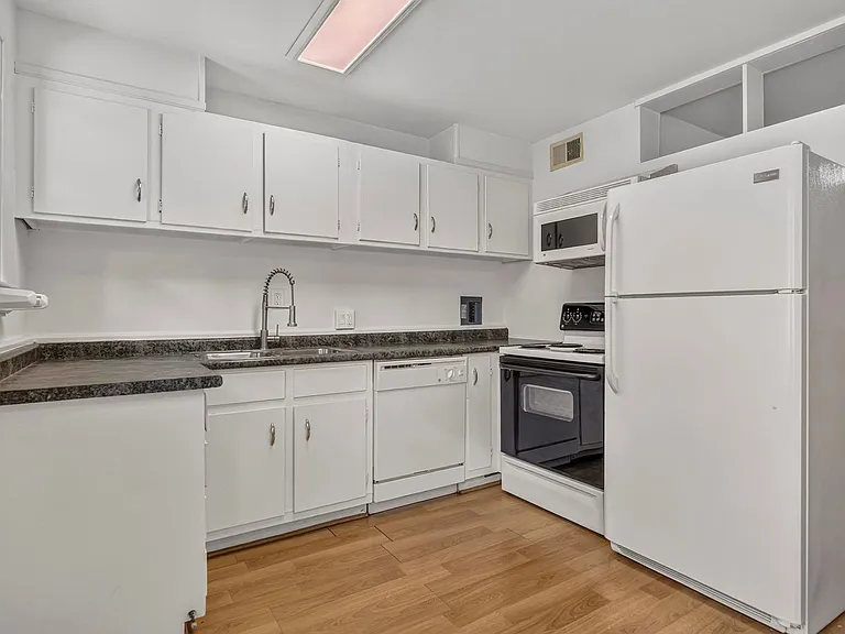 62 Faris Cir — Photo 9