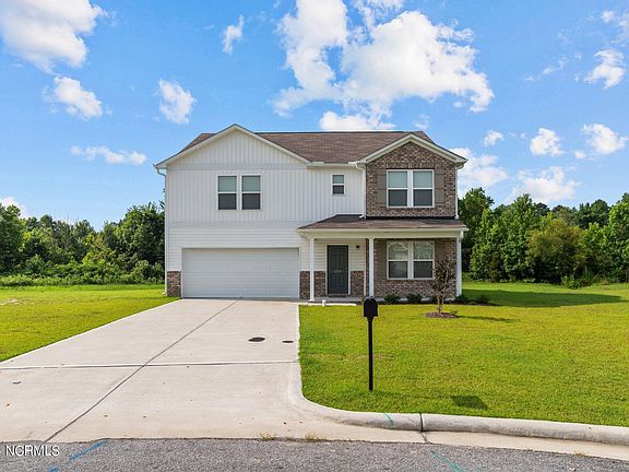 3rd image of 3200 Streamside Ln