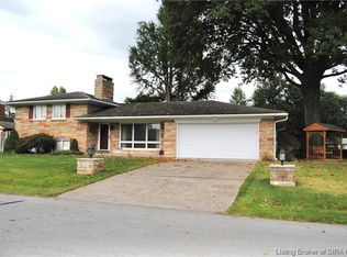 430 Grasmere Dr, Clarksville, IN 47129