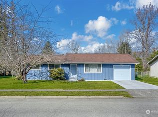 1923 E Viewmont Dr, Mount Vernon, WA