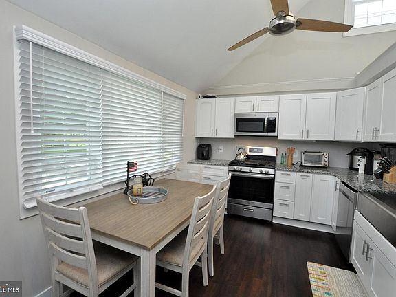 3rd image of 309 Cinnaminson Ave