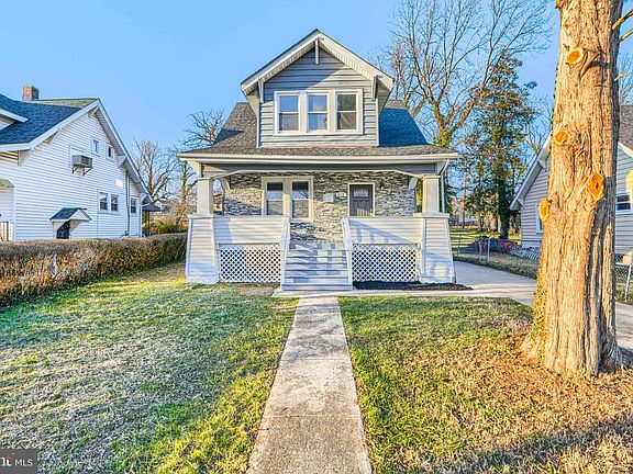 2nd image of 612 Woodbourne Ave