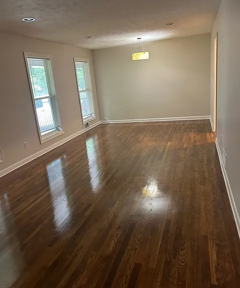 1535 Ridgewood Dr — Photo 5