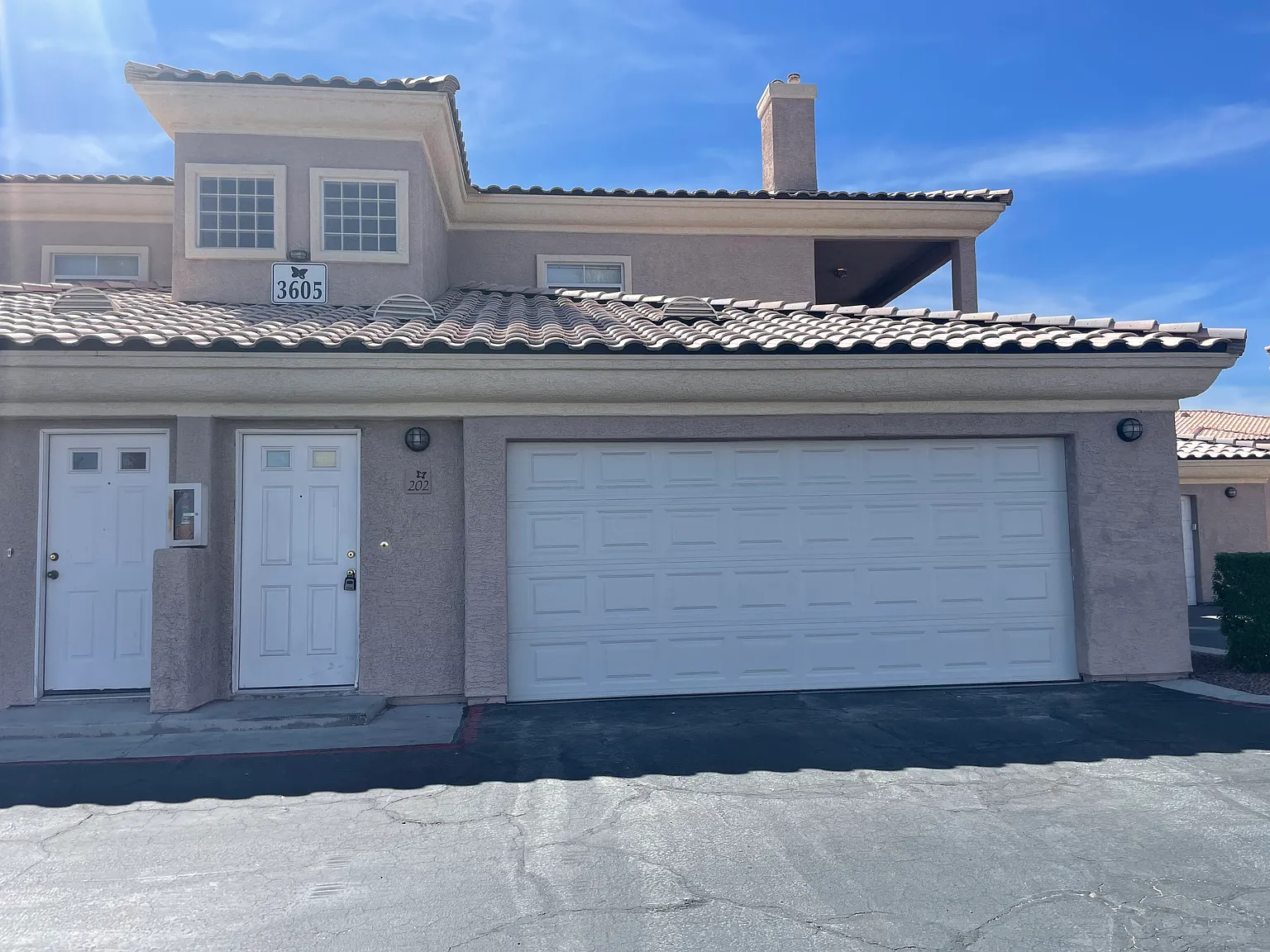 3 bed, 1289 sqft, $1,680 — Photo 2