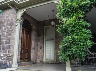 231 S 42nd St #3F, Philadelphia, PA 19104