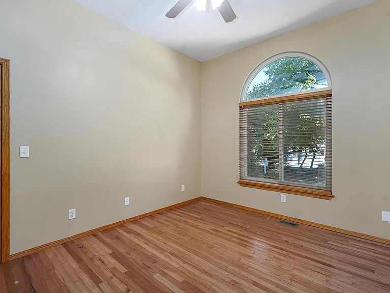 2062 W Willow Lakes Cv — Photo 22