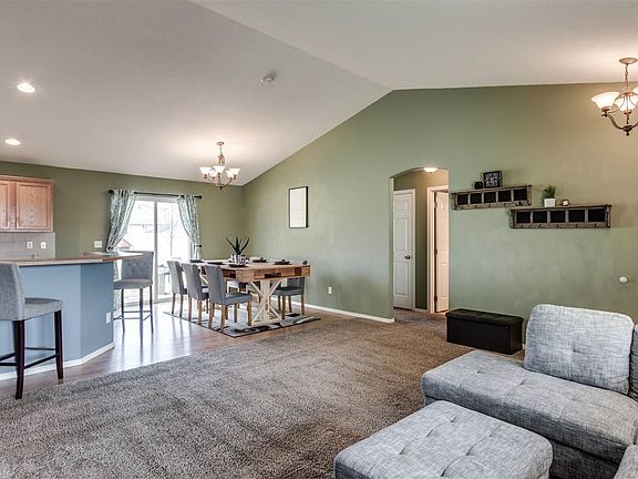 5th image of 1622 N Edgerton Ct
