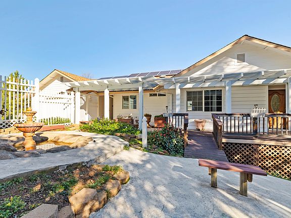 3rd image of 15830 Ridgefield Ct