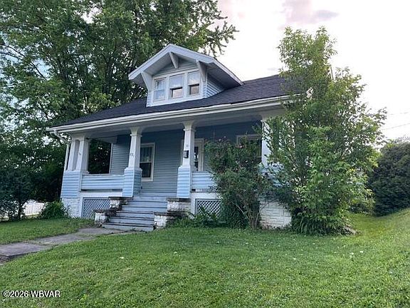 2nd image of 821 Wildwood Blvd