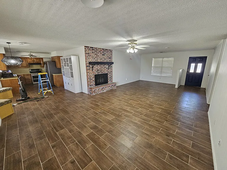 713 S Biscay Ln — Photo 3