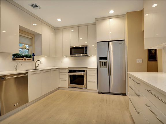 3rd image of 64 Sagamore Dr #64
