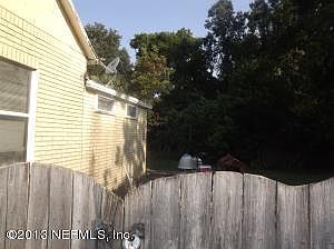 3rd image of 717 W 17th St