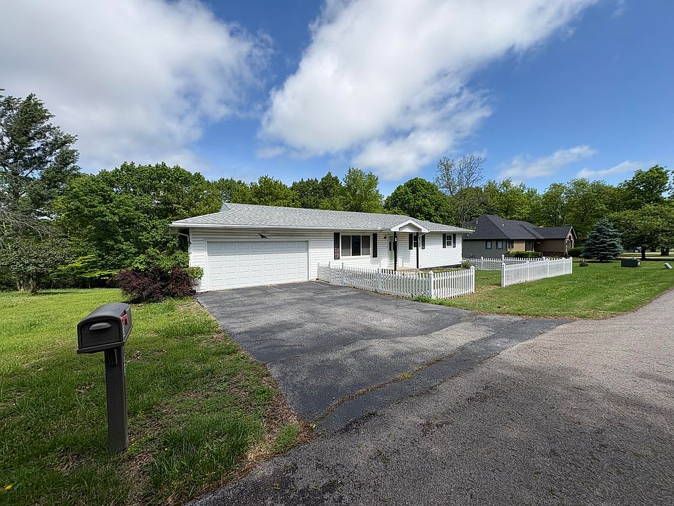 1st image of 43 Northwoods Drive