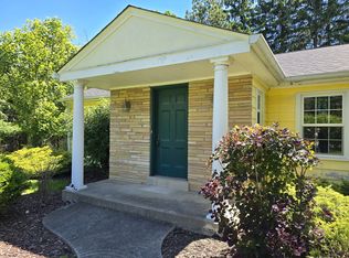 187 Lagoon Dr, Northfield, IL