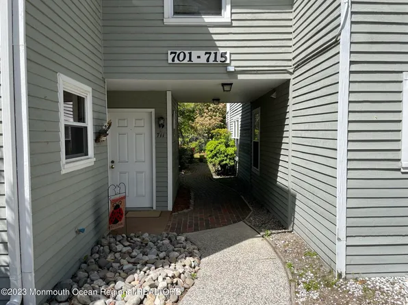 713 E Fisher Creek Road #104, Galloway, NJ 08205