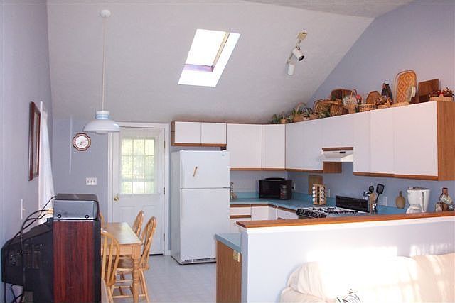 2nd image of 181 Dogwood St