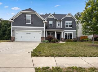 801 Blue Moon Ct, Greensboro, NC 27455